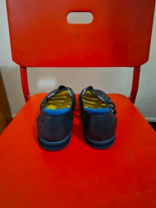 Sandalias Camper Negras y Amarillas