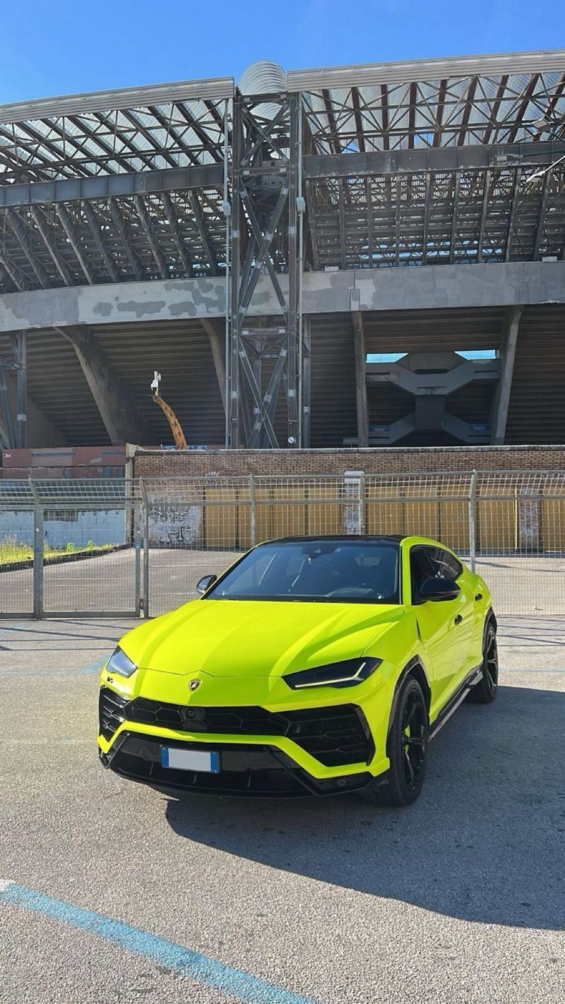 ALQUILER LAMBORGHINI URUS 650 CV - foto 1