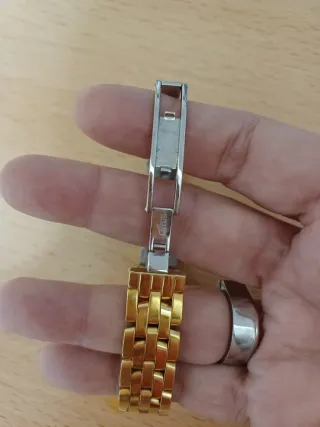 Reloj Lotus Dorado Mujer