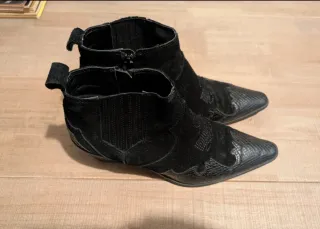 Botines Zara Negros Piel Serpiente