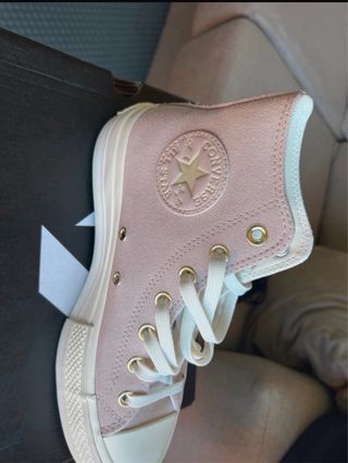 Converse rosas y blancas nuevas no negociables
