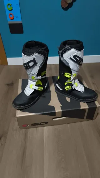 Equipación Trial Niño Roja y Negra