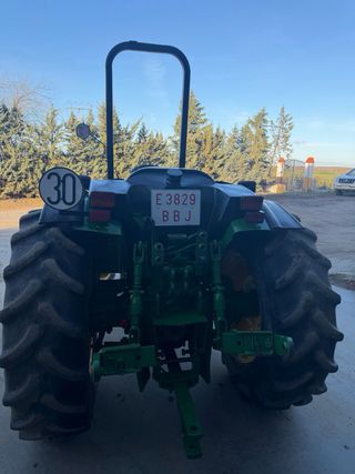 Tractor John Deere 5500N