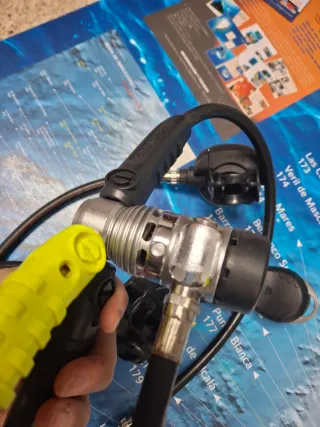 Regulador buceo Scubapro MK25
