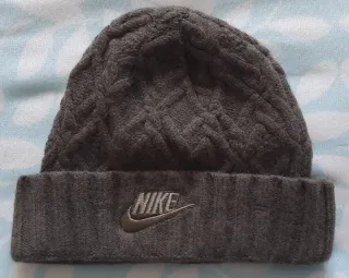 GORRO DE LANA MARCA NIKE