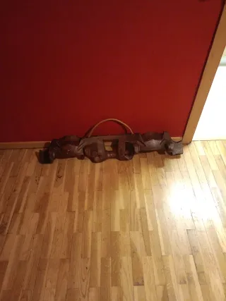 Yugo antiguo de madera