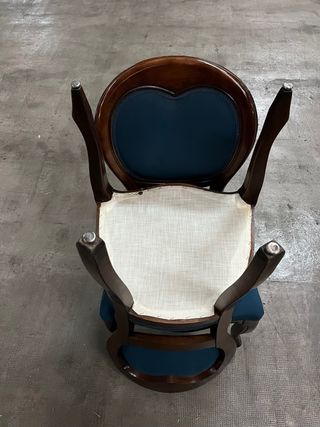 Sillas de comedor tapizadas azul y madera