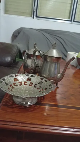 Set di teiere e fruttaio in argento