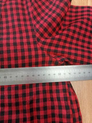 Vestido midi cuadros rojo y negro gran bordado