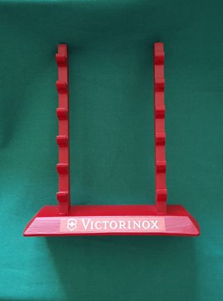Expositor artesanal para Canivetes Victorinox