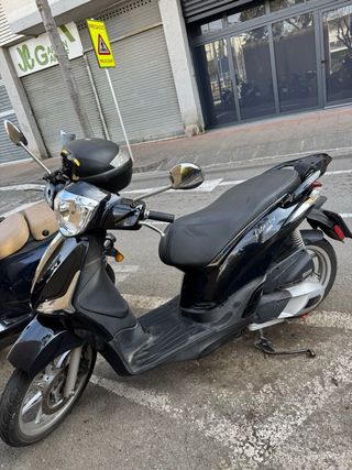 Piaggio Liberty 125 Negra 2022