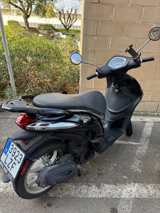 Piaggio Liberty 125 Negra 2022