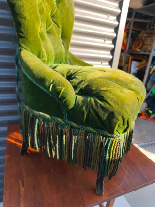 Silla noddy verde oliva antigua buen estado