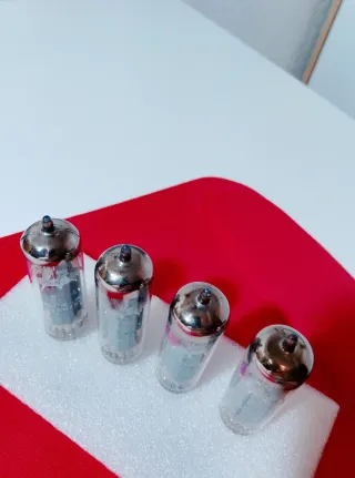 Válvulas Siemens EL84 (4 unidades)