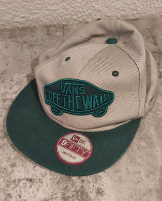 Gorra Vans Gris y Verde