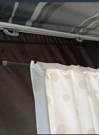 Toldo Fiamma F45s con cerramiento Inaca