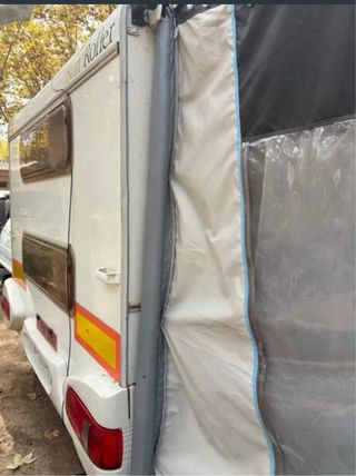 Toldo Fiamma F45s con cerramiento Inaca
