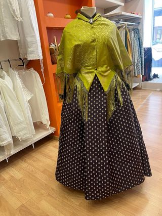 Traje Baturra Marrón y Dorado