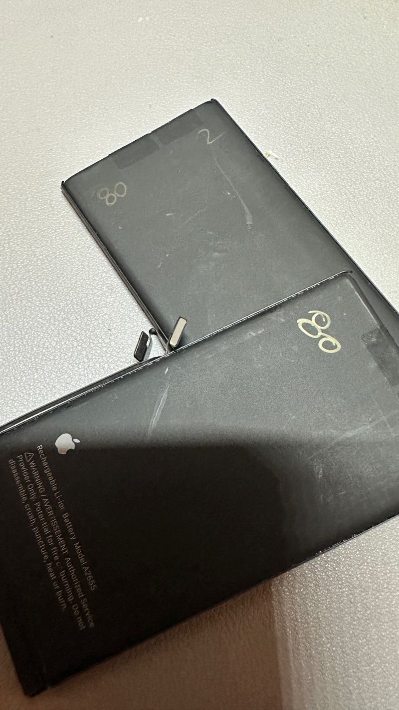 Lote 2 Baterias iPhone 13 - 80% Original Apple  afbeelding 4