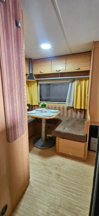 Caravana TEC TOUR 400 - 4 plazas