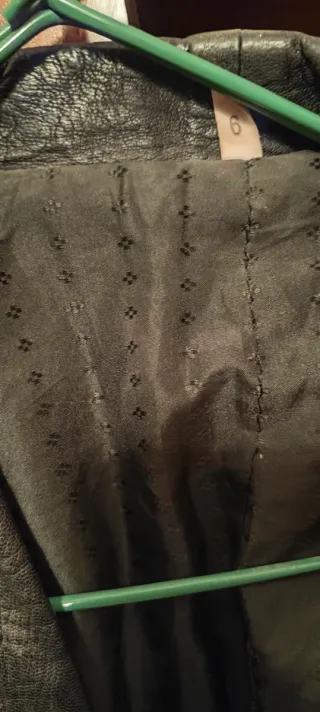 Chaqueta de cuero negra