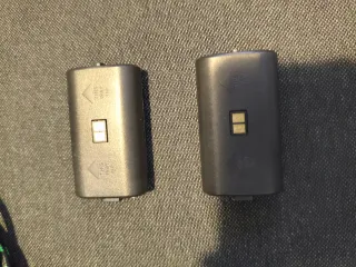 Cargador Doble Mandos Xbox + 2 Baterías Venom