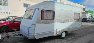 Caravana Dethleffs 460 - 5 plazas