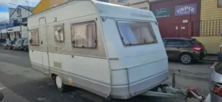 Caravana Dethleffs 460 - 5 plazas