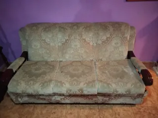 Mesa redonda y 6 sillas antiguas