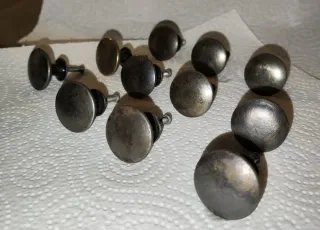 11 Pomos Metálicos Redondos