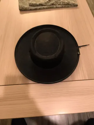 Sombrero negro disfraz