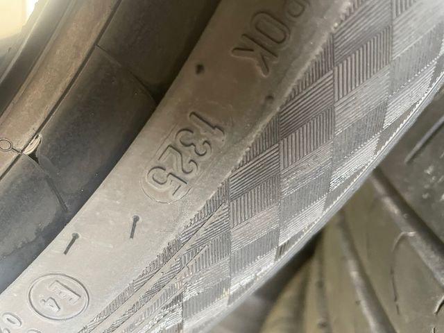 Neumáticos 215/50/17