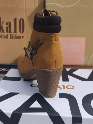 Botín Kato10 Beige/Marrón Tacón