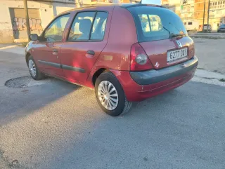 Renault Clio 2004