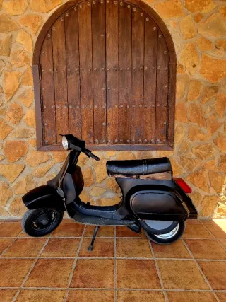 Vespa PK 75 Elestar Negra