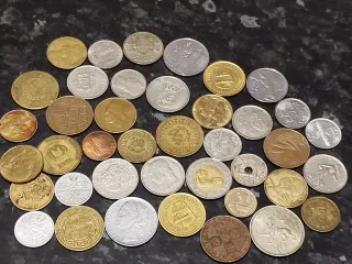 Lote 40 monedas mundiales