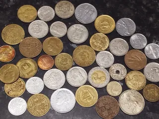 Lote 40 monedas mundiales