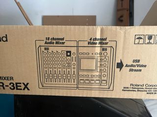 Roland VR-3EX Mezclador