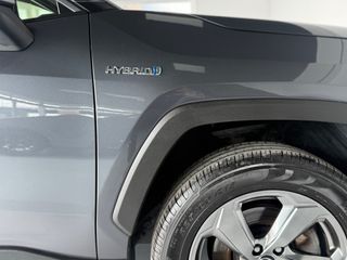 Toyota Rav4 2.5l 220H Luxury