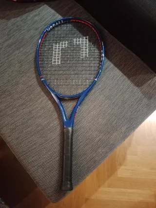 Raqueta de tenis azul
