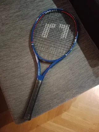 Raqueta de tenis azul