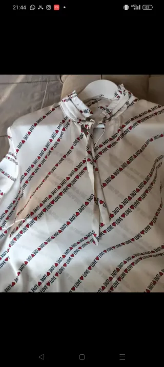 Blusa de seda estampada