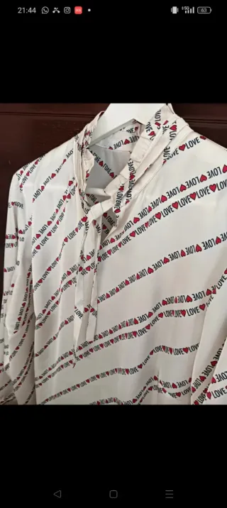 Blusa de seda estampada