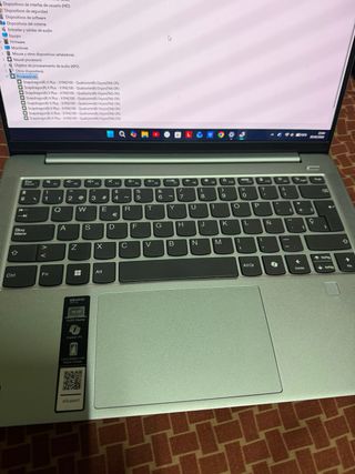 Portátil Lenovo OLED 32GB RAM 1TB SSD Snapdragon X