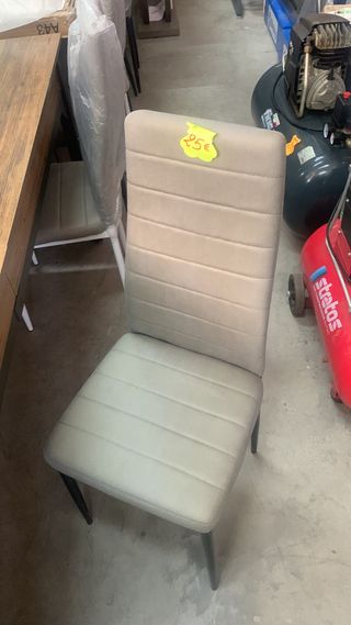 Sillas de comedor beige tela