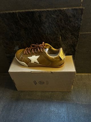 Golden Goose Marrones Talla 38