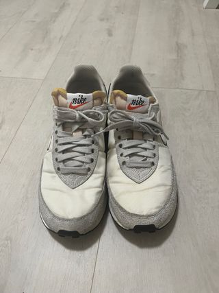 Zapatillas Nike Mujer Beige/Blanco