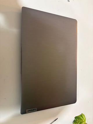 Ordenador portátil Lenovo ideapad 3