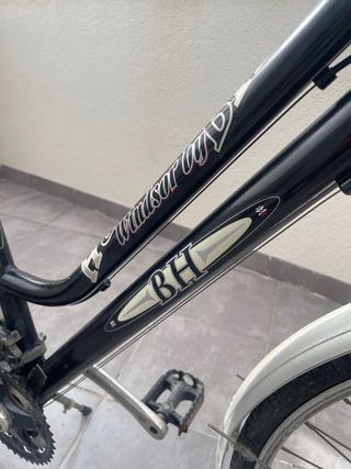 Bicicleta BH Negra