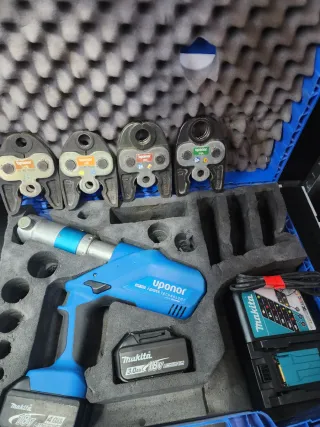 Prensa Multicapa Uponor con Baterías y Cargador